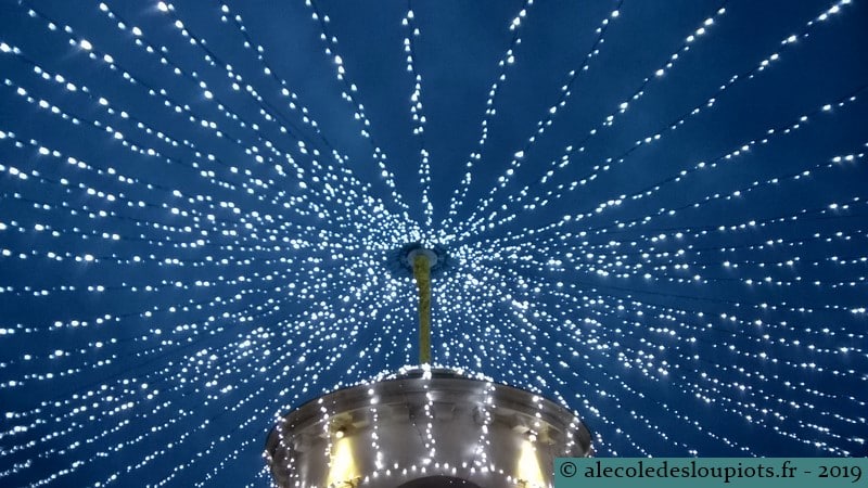 Libourne-Ciel illuminé de la place Abel Surchamp
